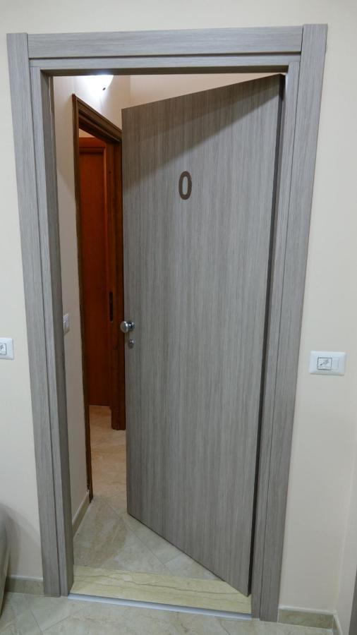 Cairoli Exclusive Rooms & Suite Бриндизи Екстериор снимка