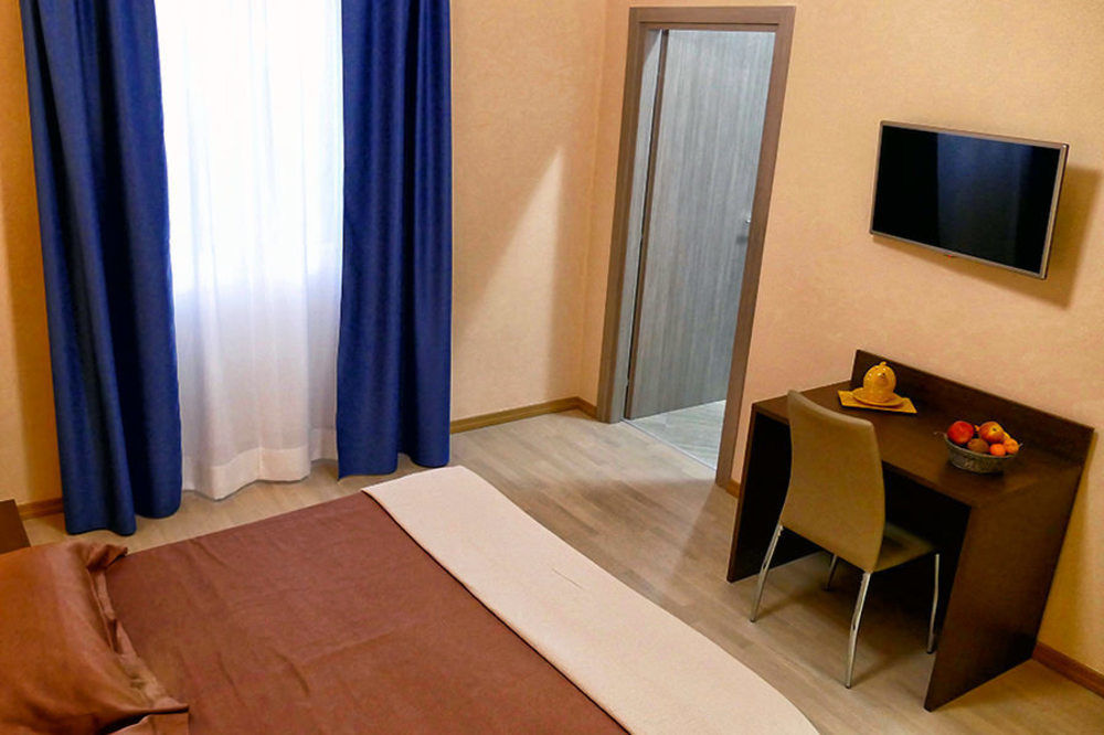 Cairoli Exclusive Rooms & Suite Бриндизи Екстериор снимка