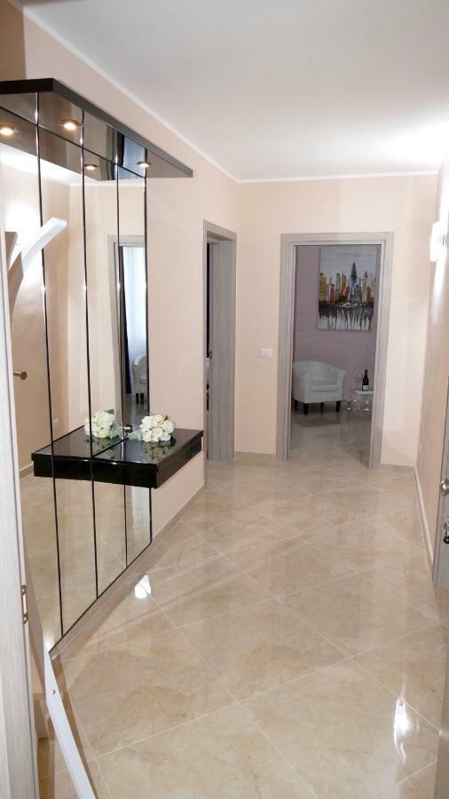 Cairoli Exclusive Rooms & Suite Бриндизи Екстериор снимка