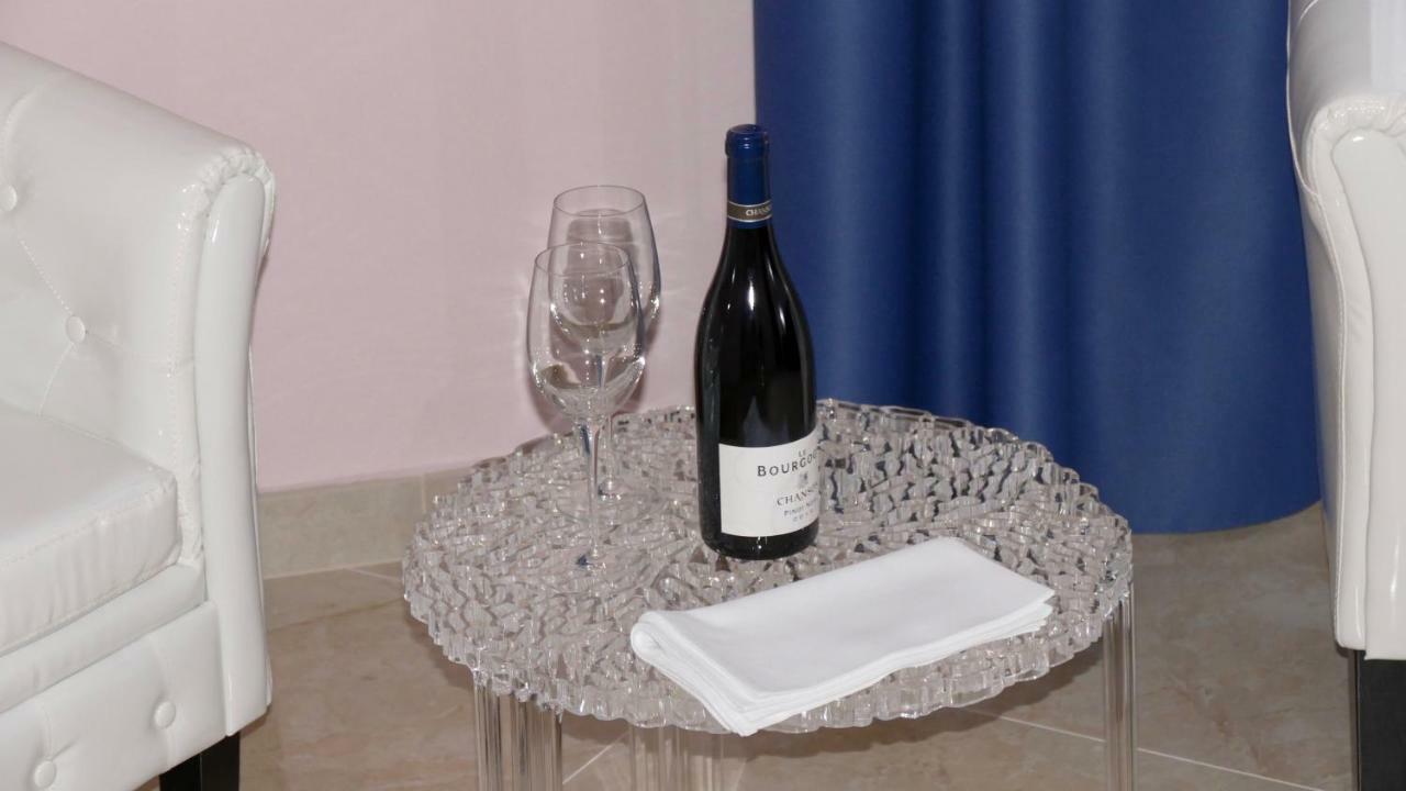 Cairoli Exclusive Rooms & Suite Бриндизи Екстериор снимка